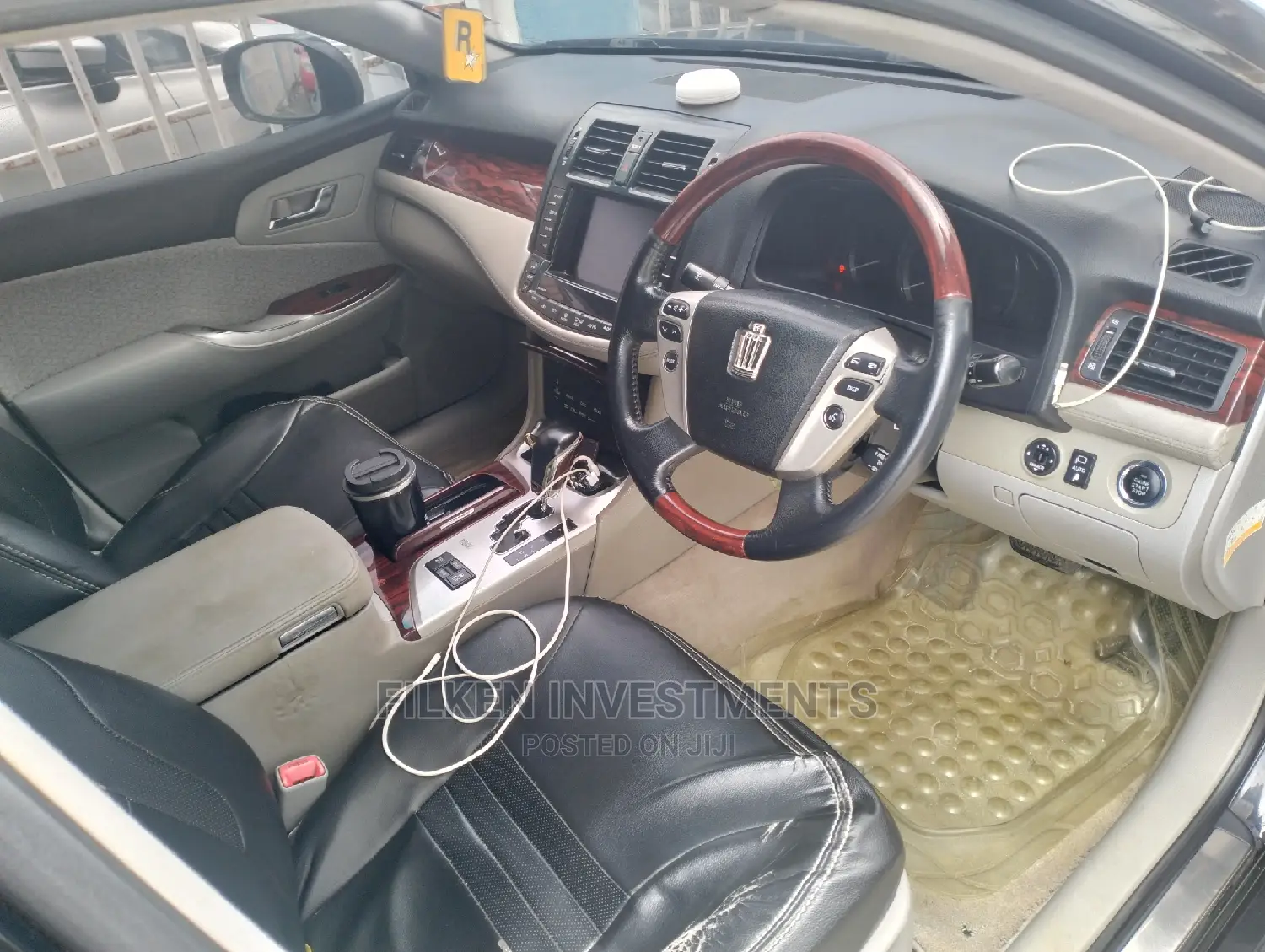 Toyota Crown 2011 Black