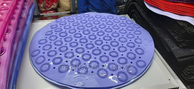 Quality Anti Slip Bathroom Mats - thumbnail 4