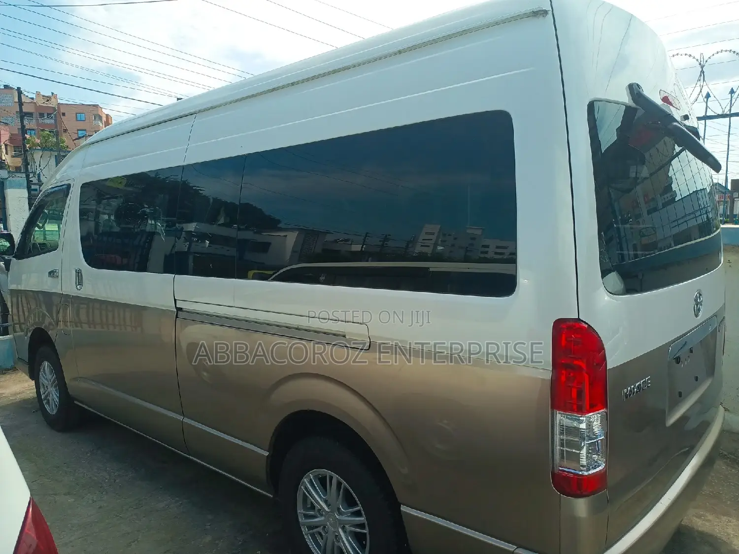 Toyota HiAce 2016 White