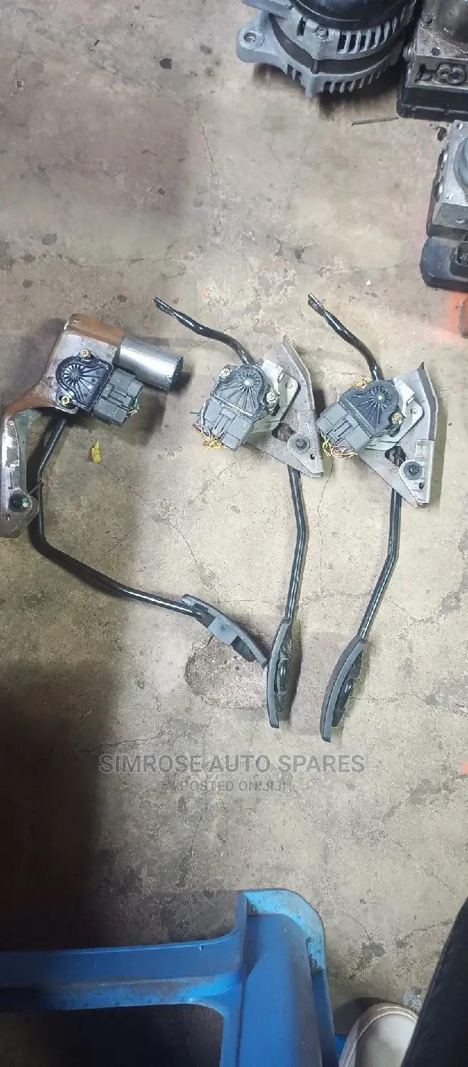 Mitsubishi I. O, Pajero Lancer Pedal Sensor.