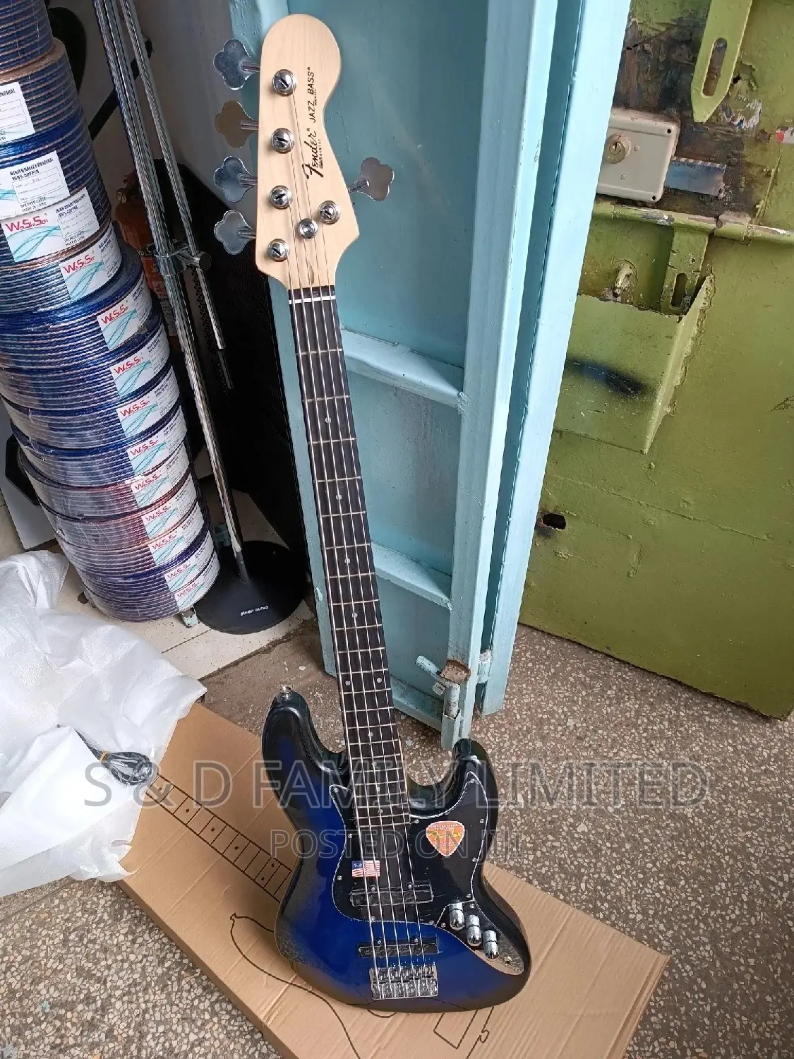 Fender 5 String Jazz Bass Guitar Blue