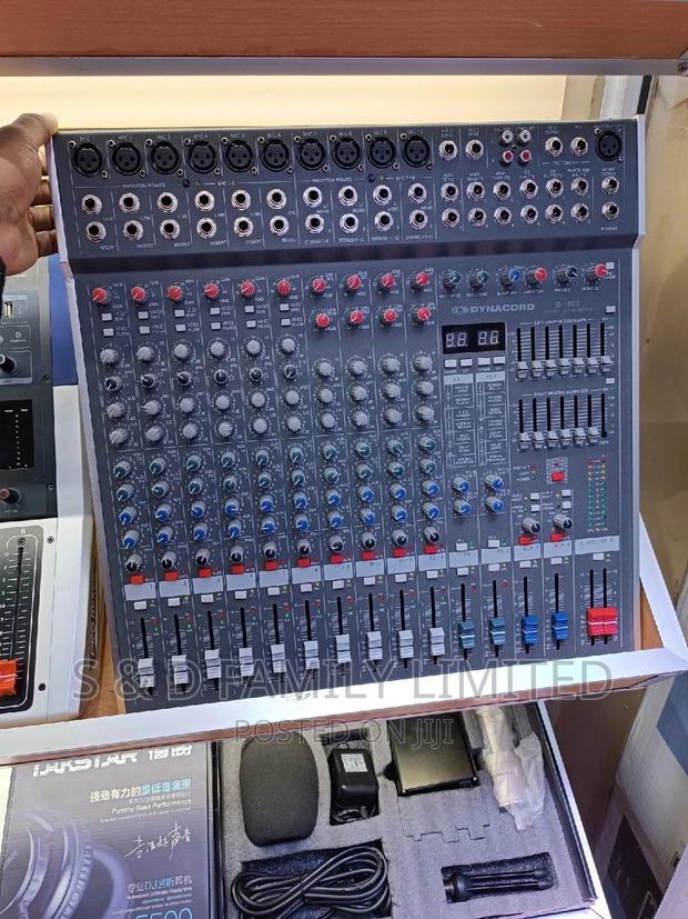 Dynacord D-1000 Plain Mixer 14 Channels - thumbnail 3