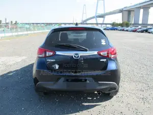 Mazda Demio 2016 Blue