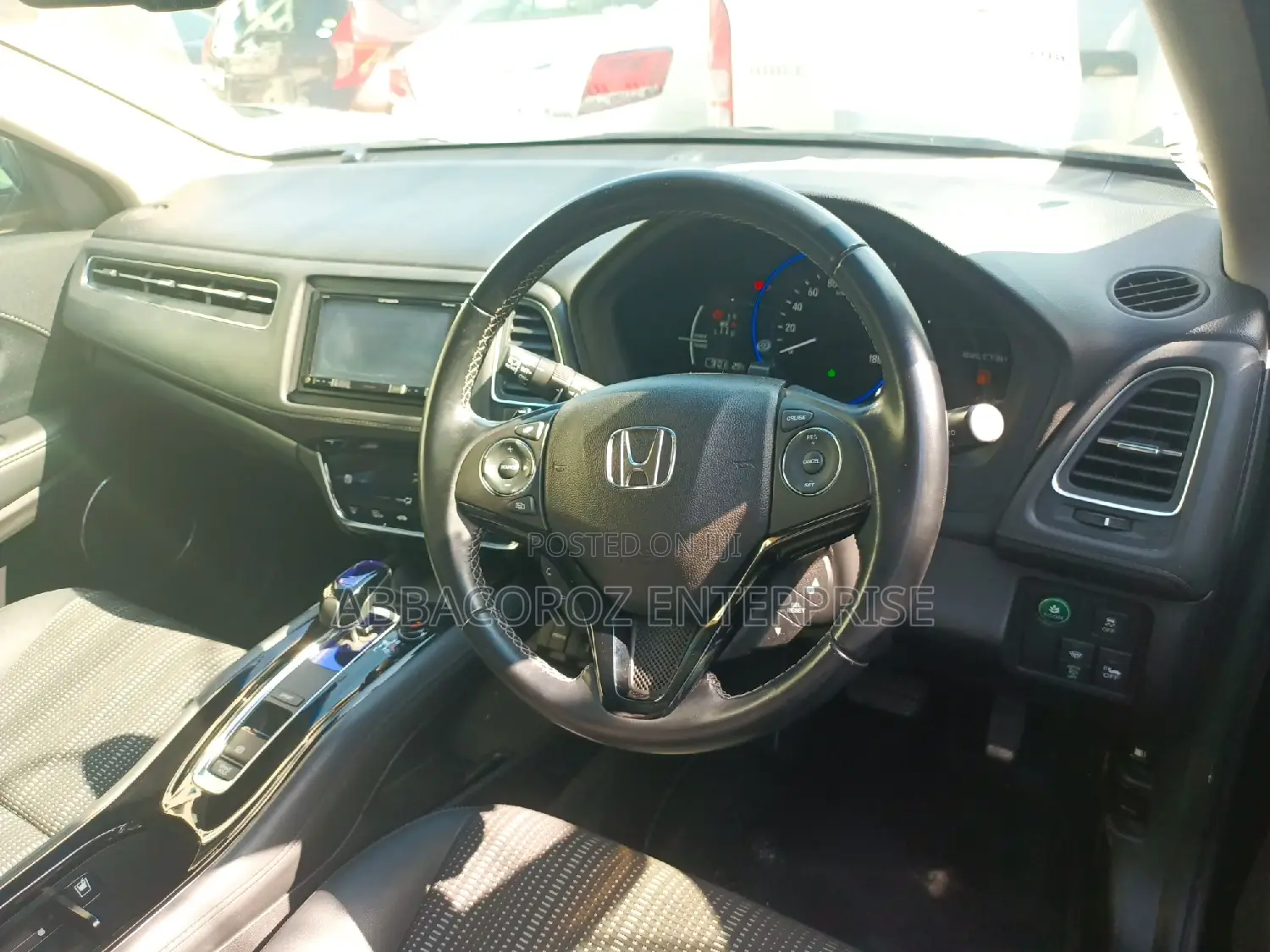 Honda Vezel 1.5 Hybrid 4WD 2016 Black