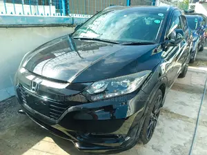 Honda Vezel 1.5 Hybrid 4WD 2016 Black