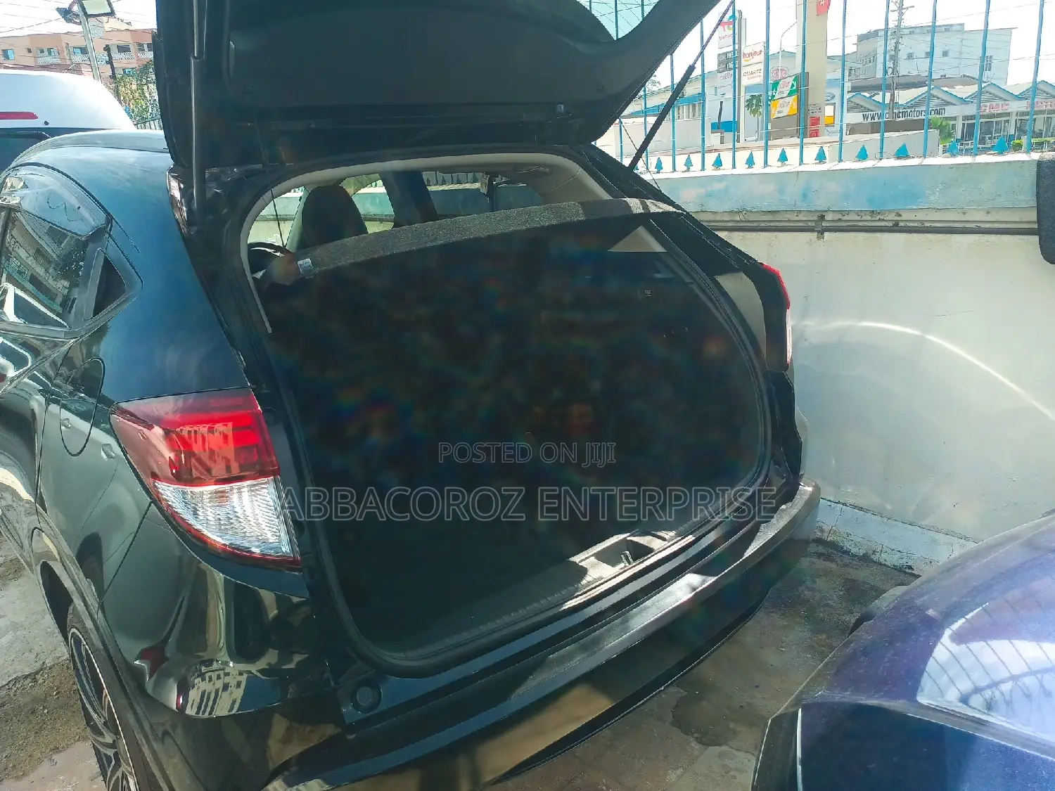 Honda Vezel 1.5 Hybrid 4WD 2016 Black