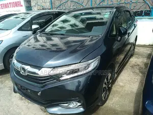 Honda Shuttle 1.5 Hybrid 2WD 2016 Black