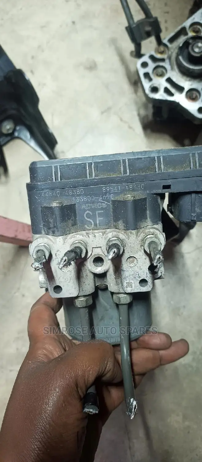 Toyota Lexus Rx 2009 Model Abs Pump