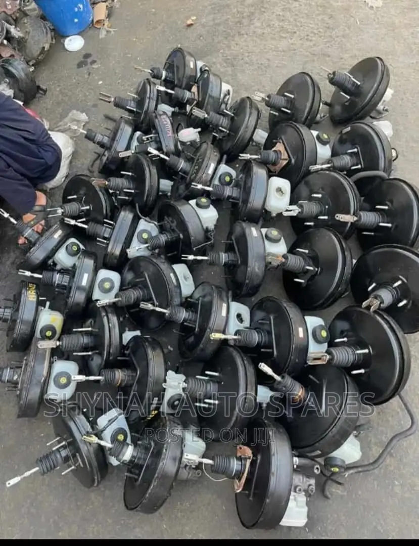 Brake Booster Complete and Master Cylinders Toyota 7l