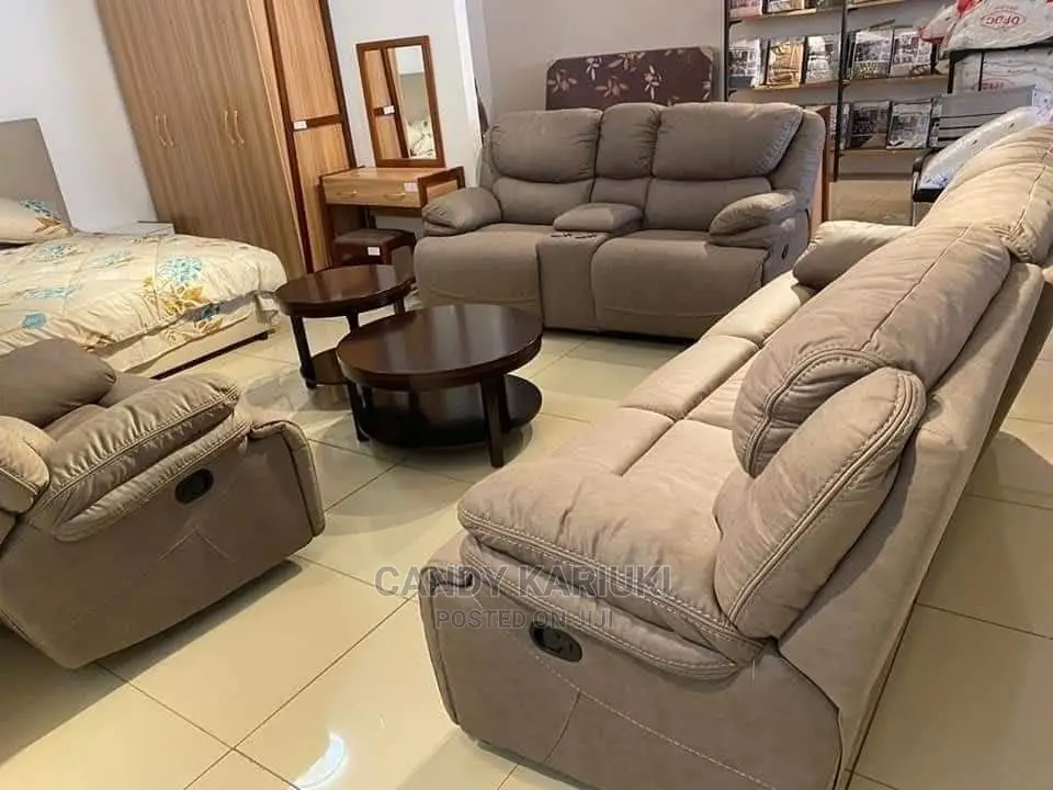 Beautiful 6 Seater Recliner Sofa Set (3+2+1)