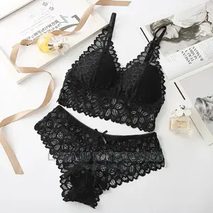 Bralette Panty Set - Material Lace, Floral Detail