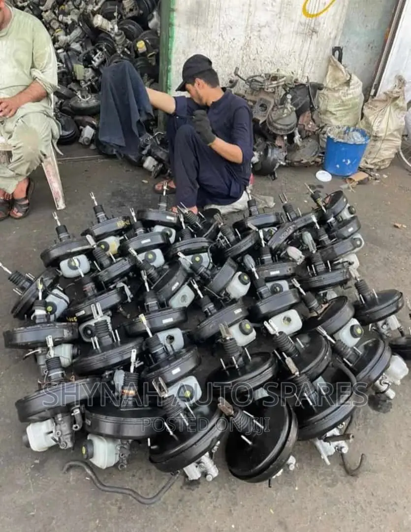Brake Master Cylinder and Booster Complete Toyota Hiace 7l