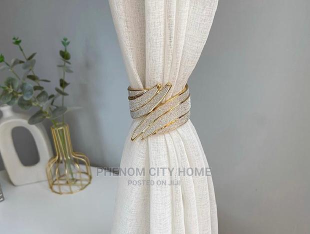 Metallic Buckle Curtains Holders
