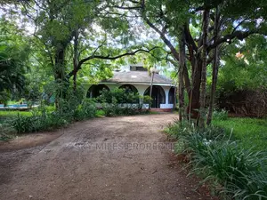 3bdrm House in Sunpark, Malindi for sale