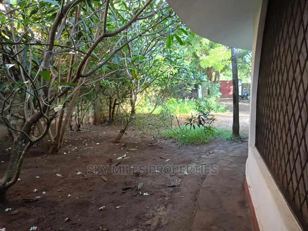 3bdrm House in Sunpark, Malindi for sale