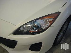 Mazda Axela Headlight Xenon And Non-xenon