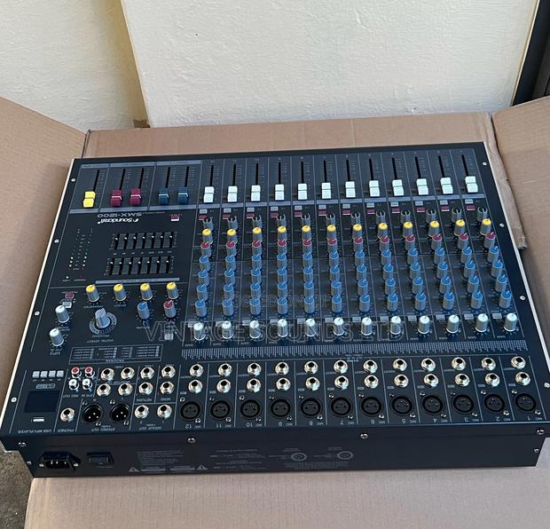 SOUNDCRAFT SMX-1200 Plain Mixer Audio Console 12 Channel - main view