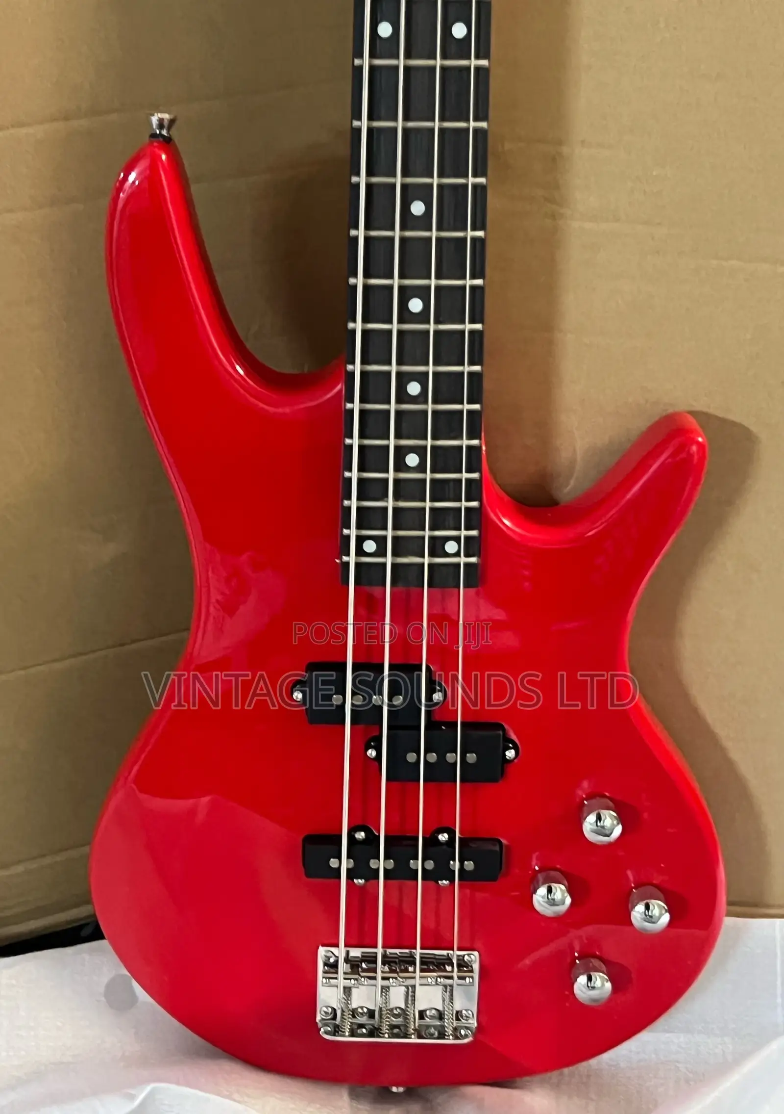 Ibanez GSR200 GIO 4-String Bass (Transparent Red)