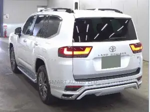 New Toyota Land Cruiser 2021 Pearl