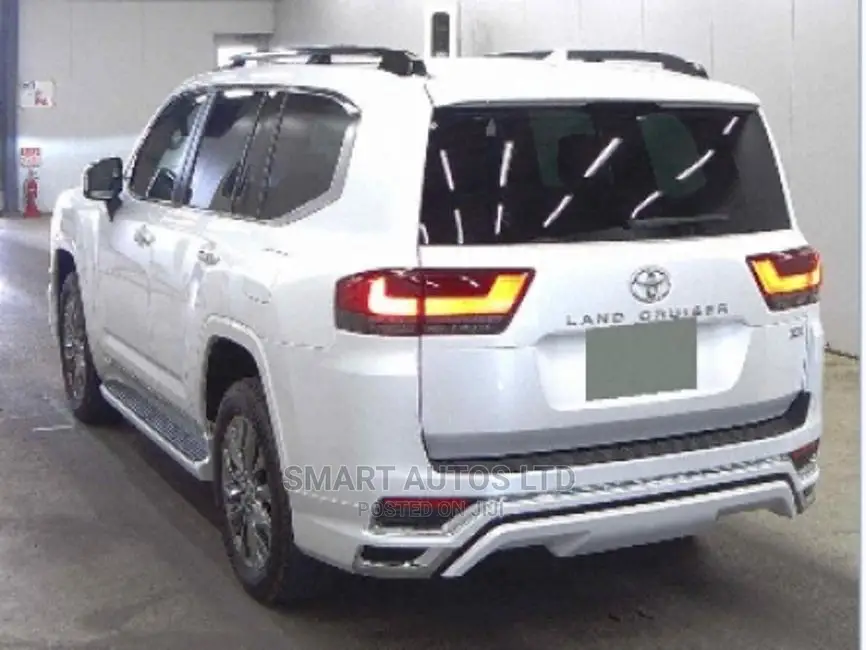 New Toyota Land Cruiser 2021 Pearl