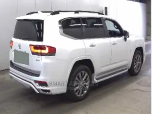 New Toyota Land Cruiser 2021 Pearl
