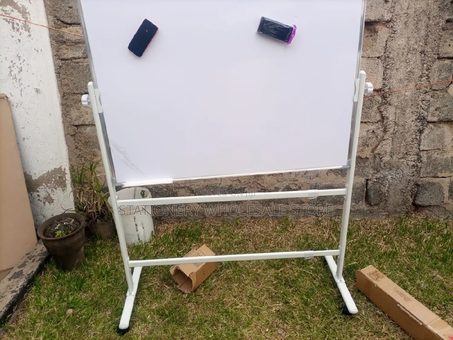 Magnetic Whiteboard With Castor Wheeled Whiteboard Stand
