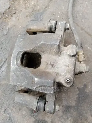 Front Calipers Nissan Sahara, Hardbody Single Piston.