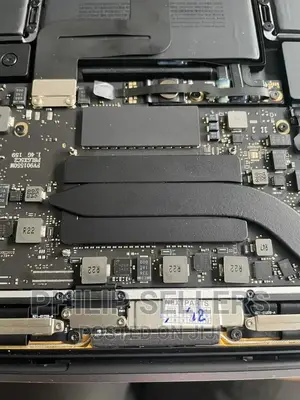 Macbook Pro 13” 2018 (A1989)
#Displayreplacement