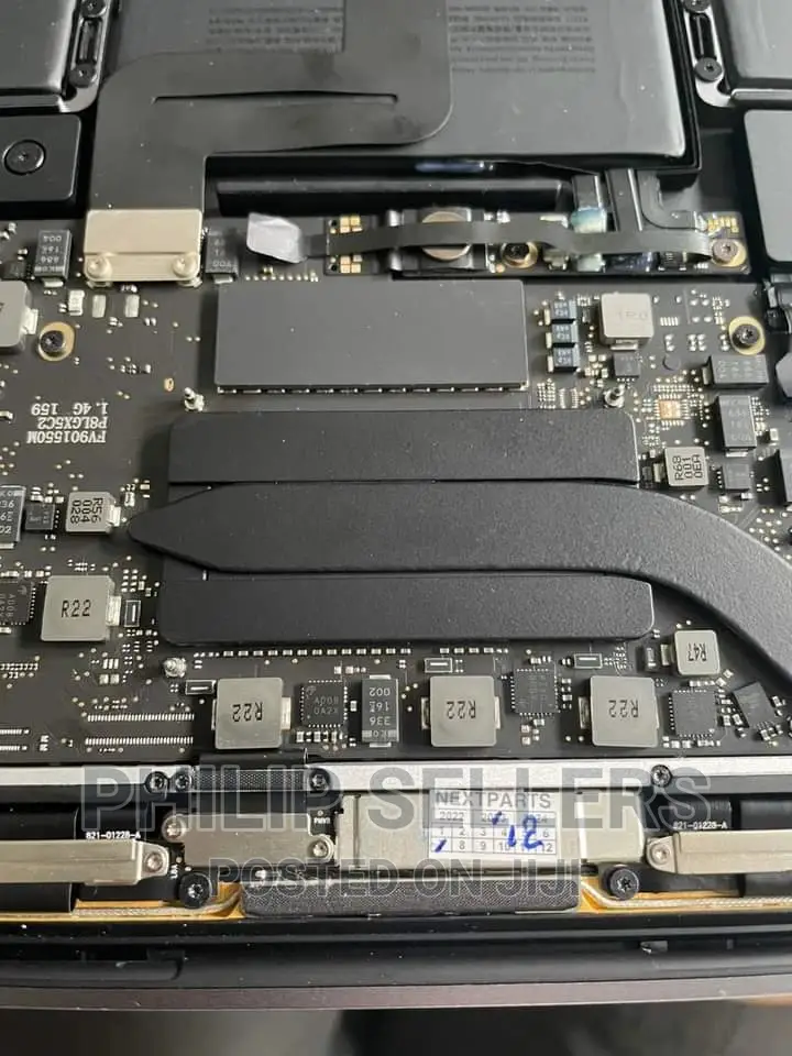 Macbook Pro 13” 2018 (A1989)
#Displayreplacement