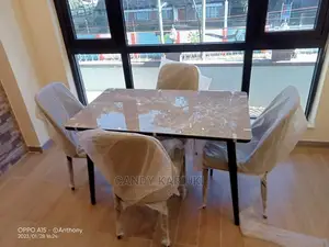 Exclusive 4 Seats Marble Dining Table Set