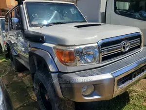 Toyota Land Cruiser 2016 Beige