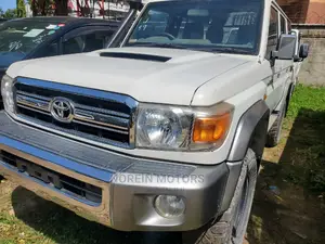 Toyota Land Cruiser 2016 Beige
