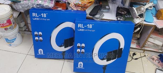 18" Adjustable Ring Light - main view