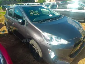 Toyota Aqua 2016 Gray