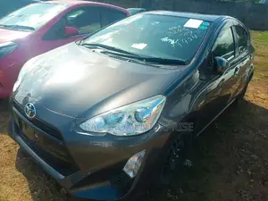 Toyota Aqua 2016 Gray
