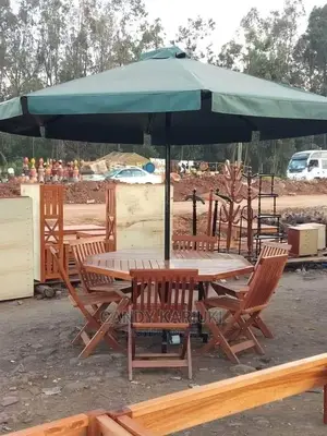 Complete Garden Set ( 6 Chairs, 1 Table Plus an Umbrella)