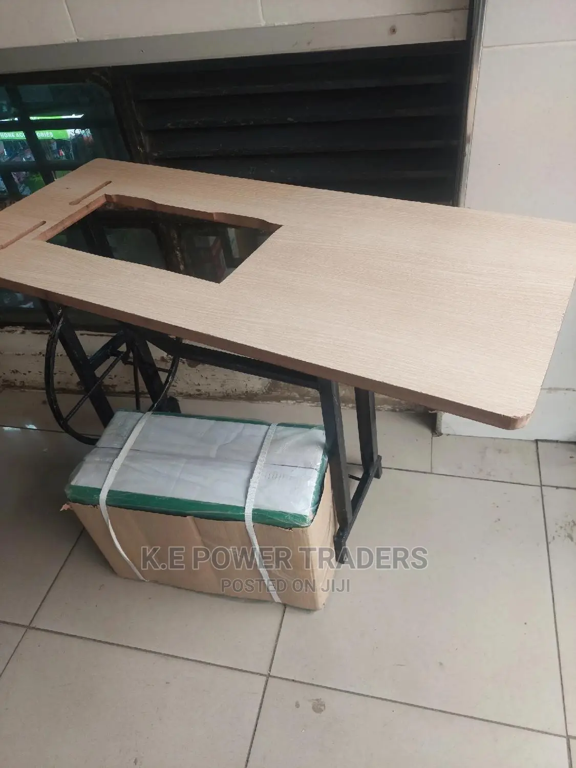Juakali Stable Sewing Table