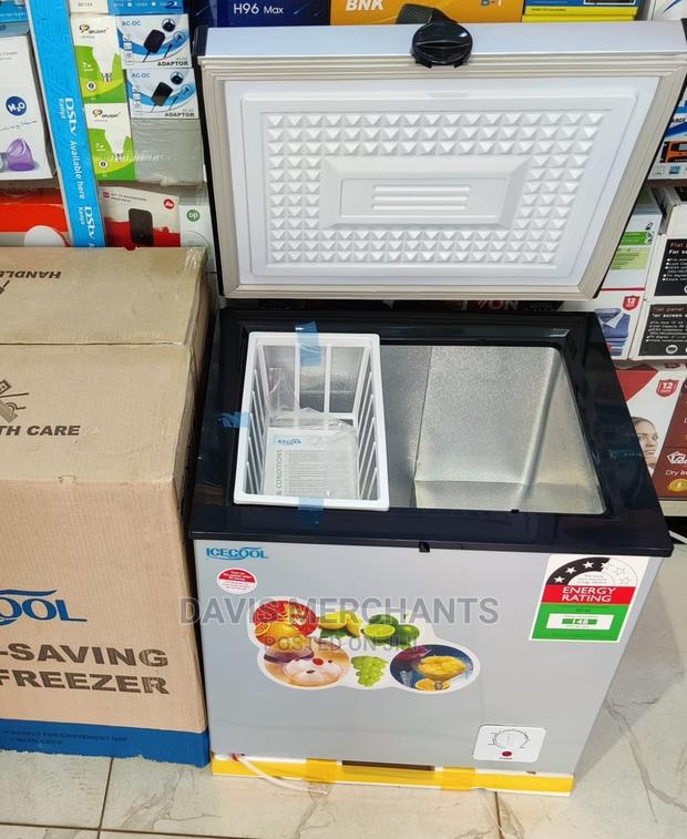 ICE-COLD CHEST FREEZER With 109l Capacity