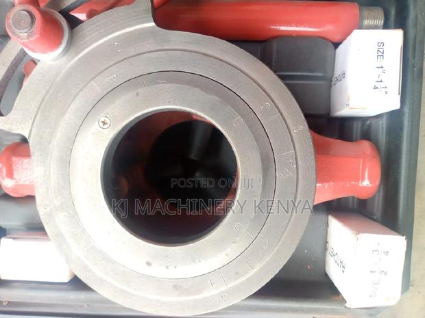 Ratchet Die Stock - main view