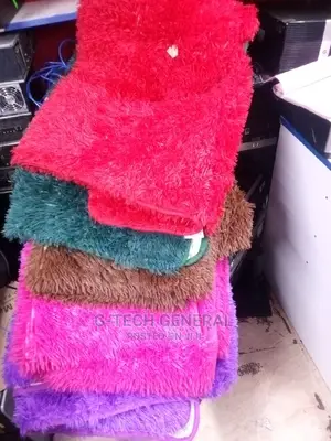 Fluffy Carpet (All Colors) 5*8