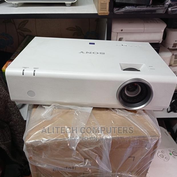 Sony VPL - Ex295 Projector - main view