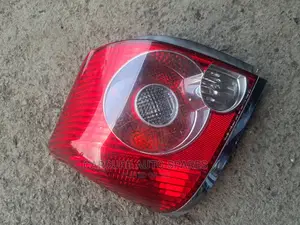 Avensis Tail Light