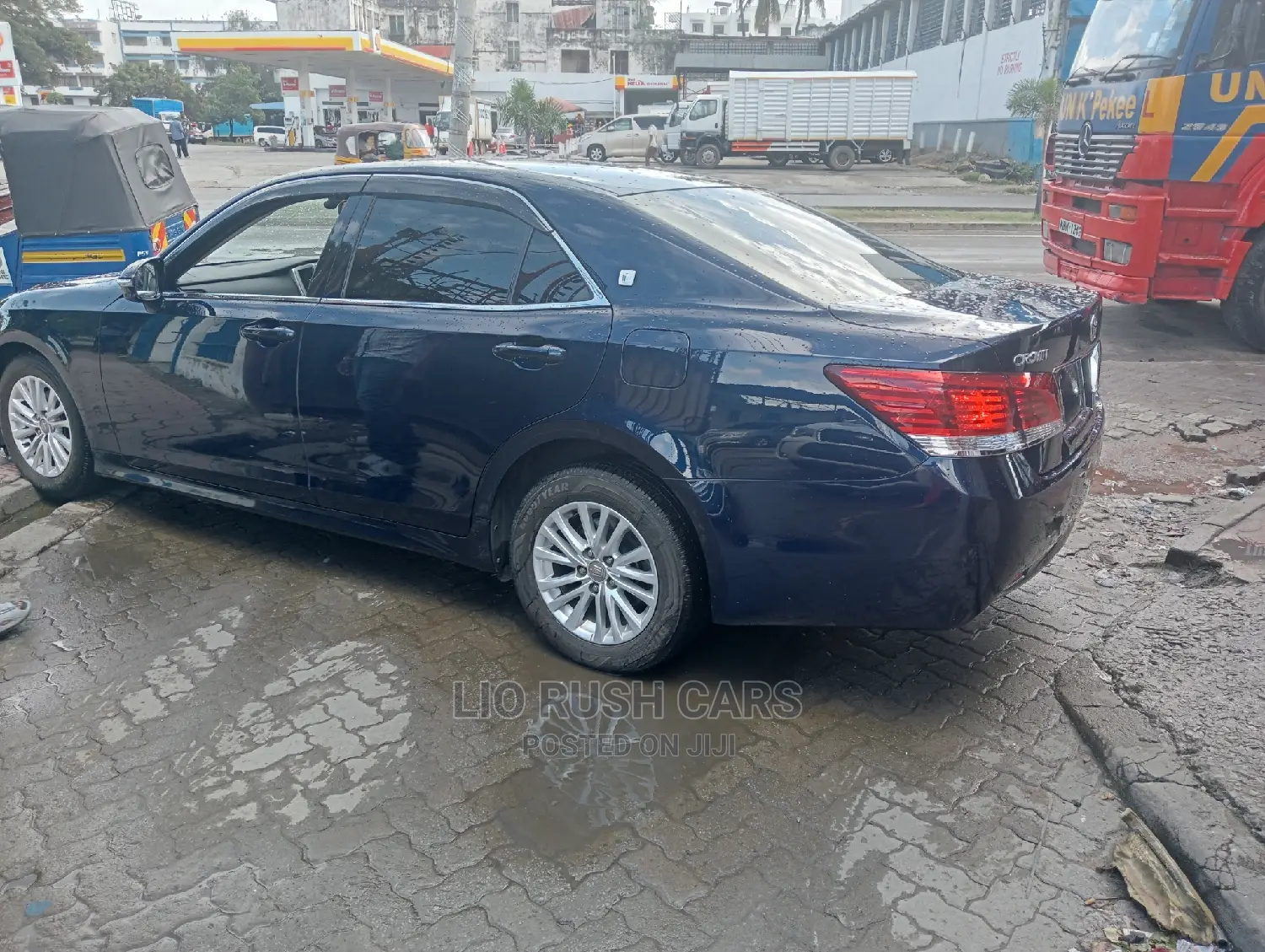 Toyota Crown 2016 Black