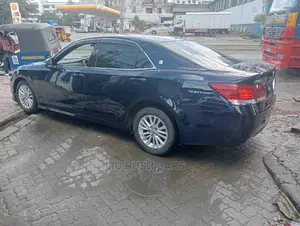 Toyota Crown 2016 Black