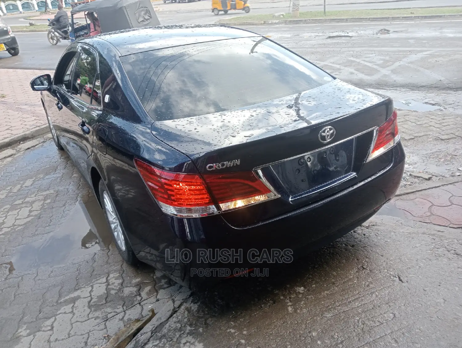Toyota Crown 2016 Black