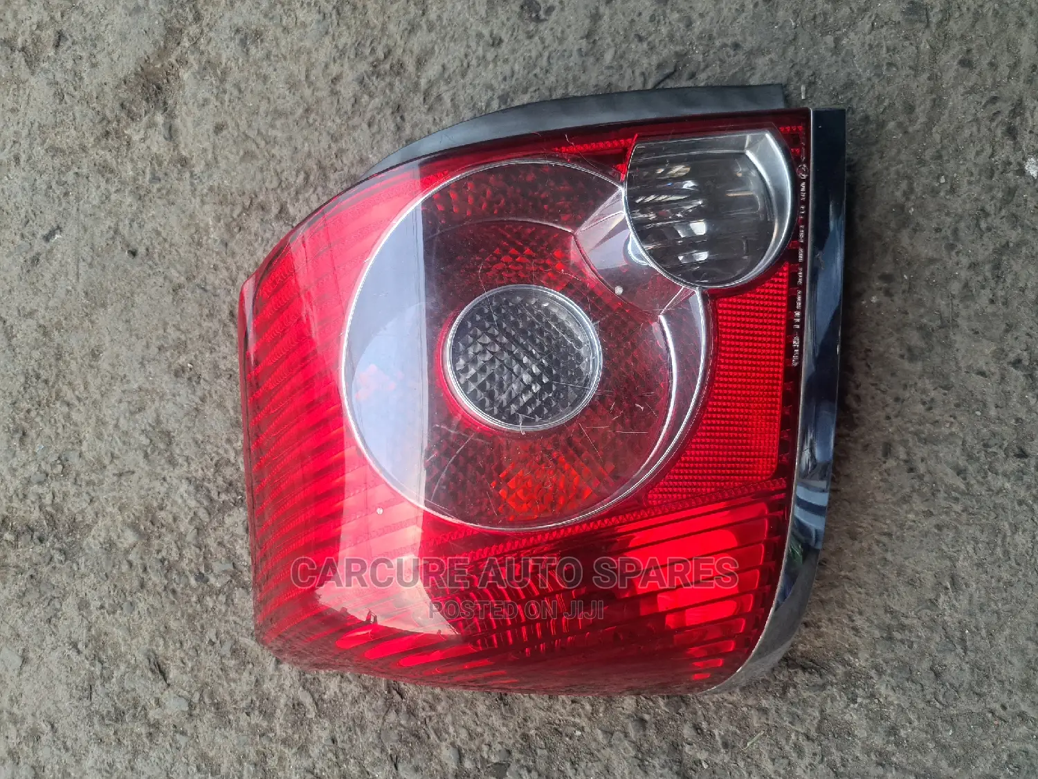 Avensis Tail Light