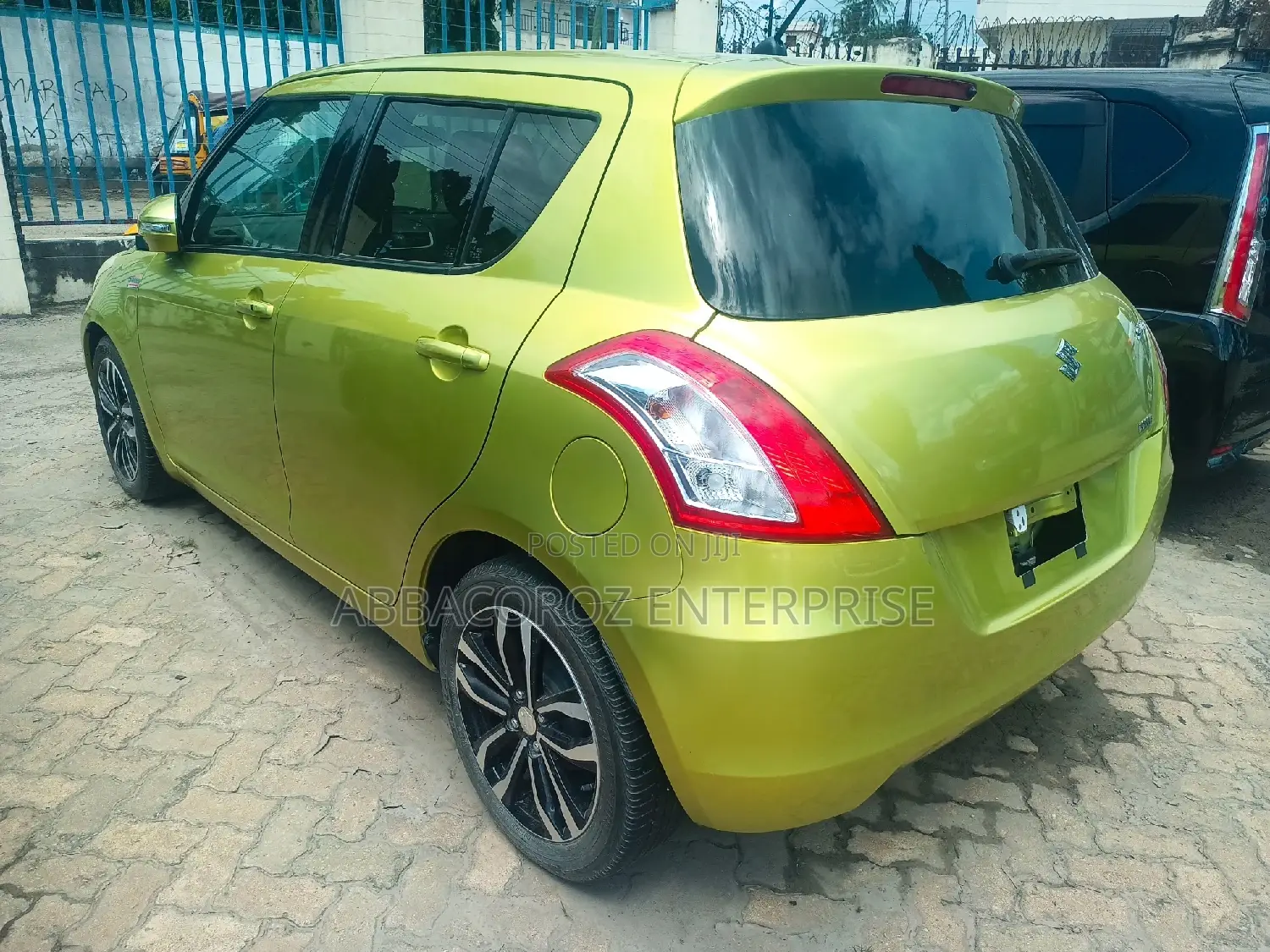 Suzuki Swift 2016 Green