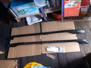Roofracks Roof Rack /Roof Rails Universal Black Courrier