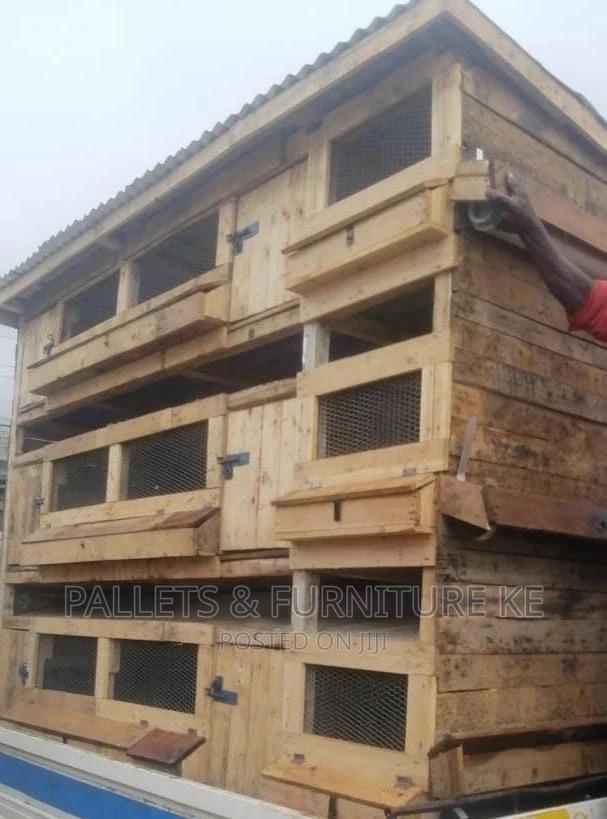 3 Later Chicken Cage With Drinkers - main view