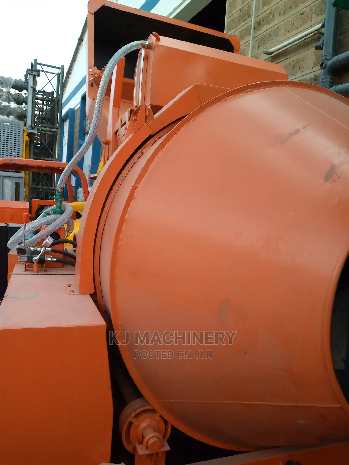 Concrete Mixer -Self Loading